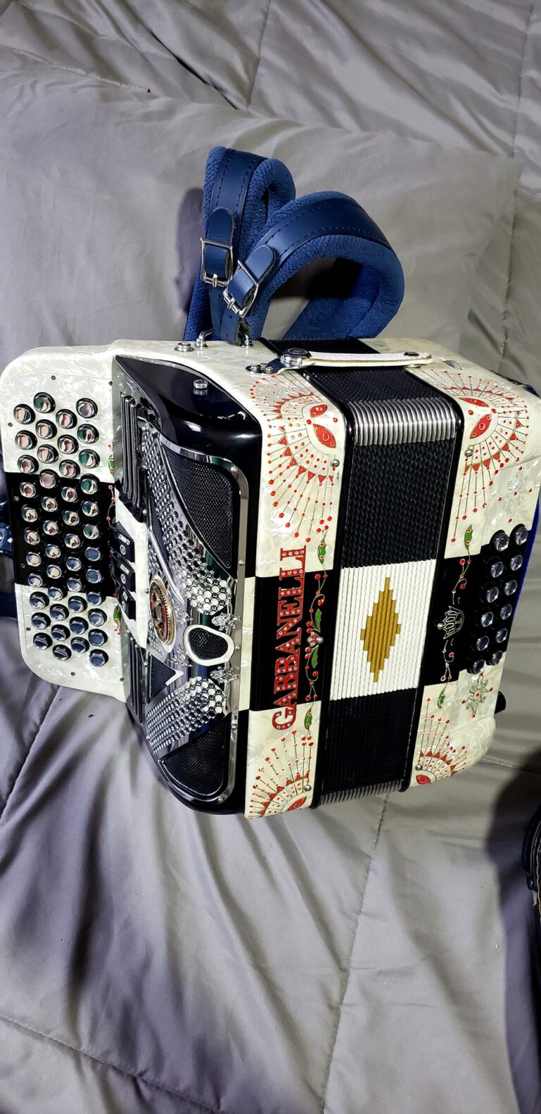 Accordion for sale (6)